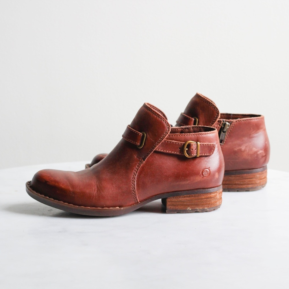 EUC Born Kristina Leather Ankle Boot